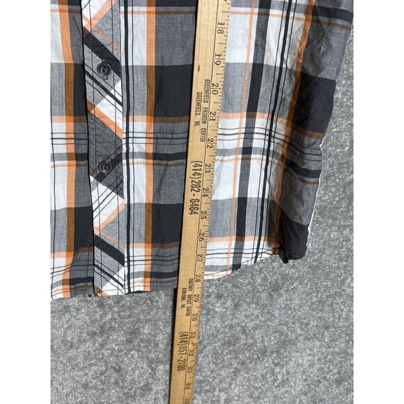 Machine Shirt Mens Size Medium Gray Plaid Button Up Short Sleeve Chest Pockets - Picture 6 of 6
